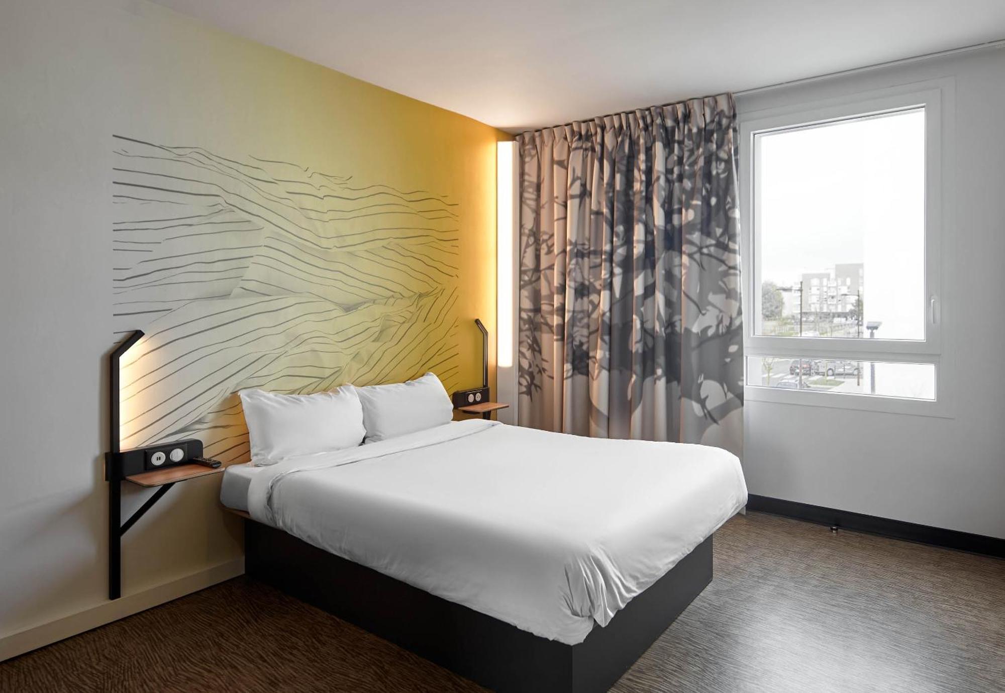 B&B Hotel Bois D'Arcy Saint Quentin En Yvelines Luaran gambar