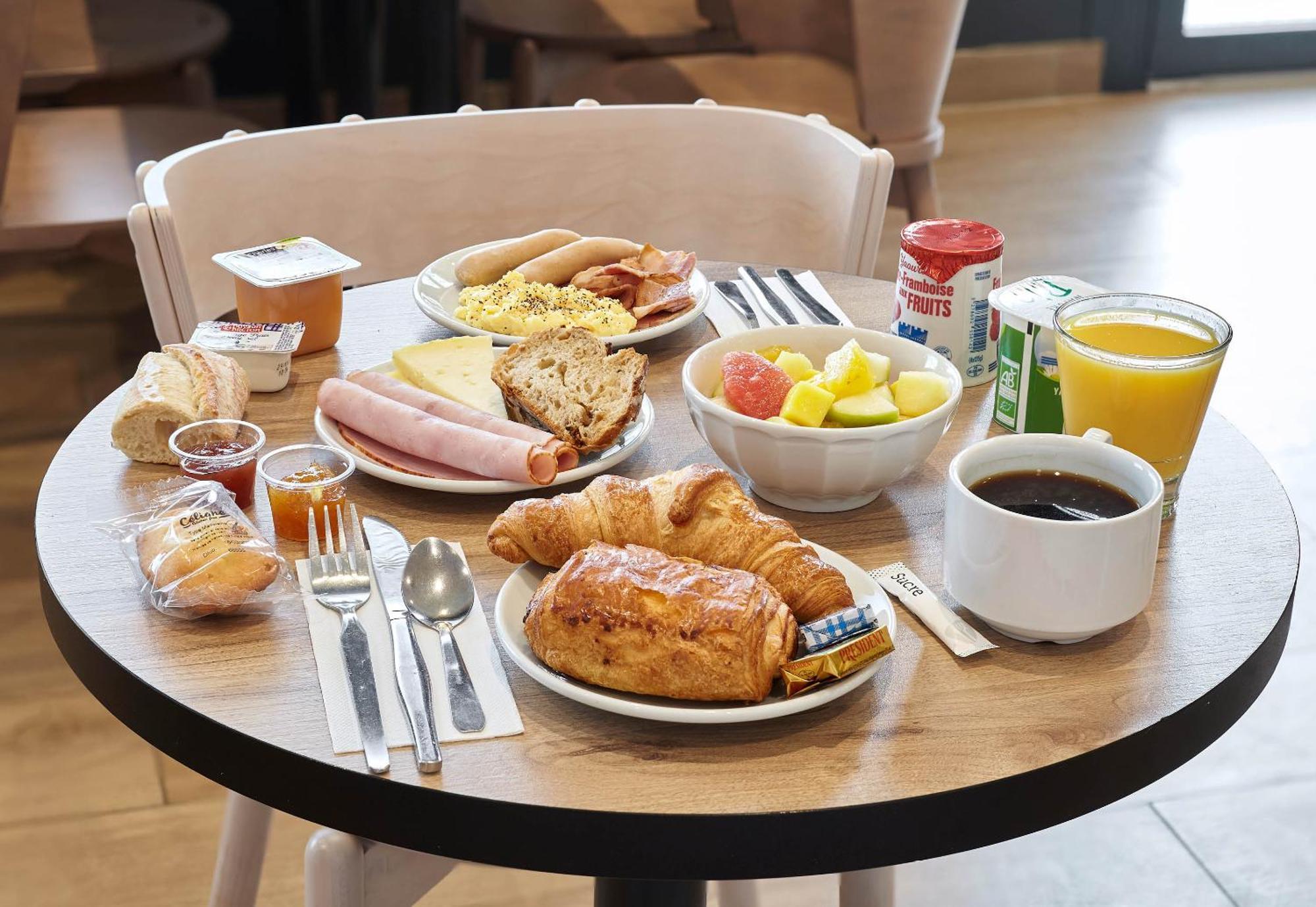 B&B Hotel Bois D'Arcy Saint Quentin En Yvelines Luaran gambar